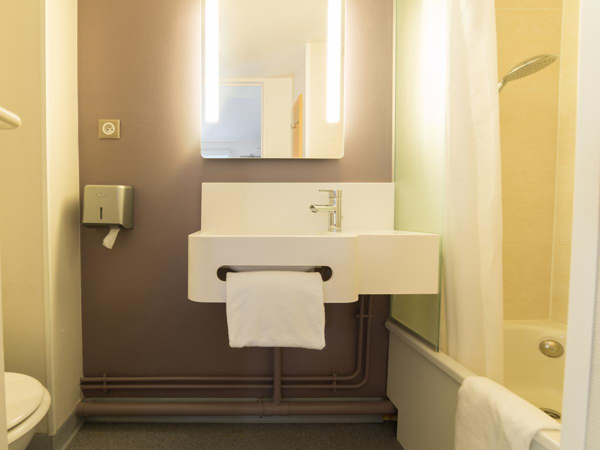 B&B Hotel Auxerre Bourgogne Moneteau Bagian luar foto